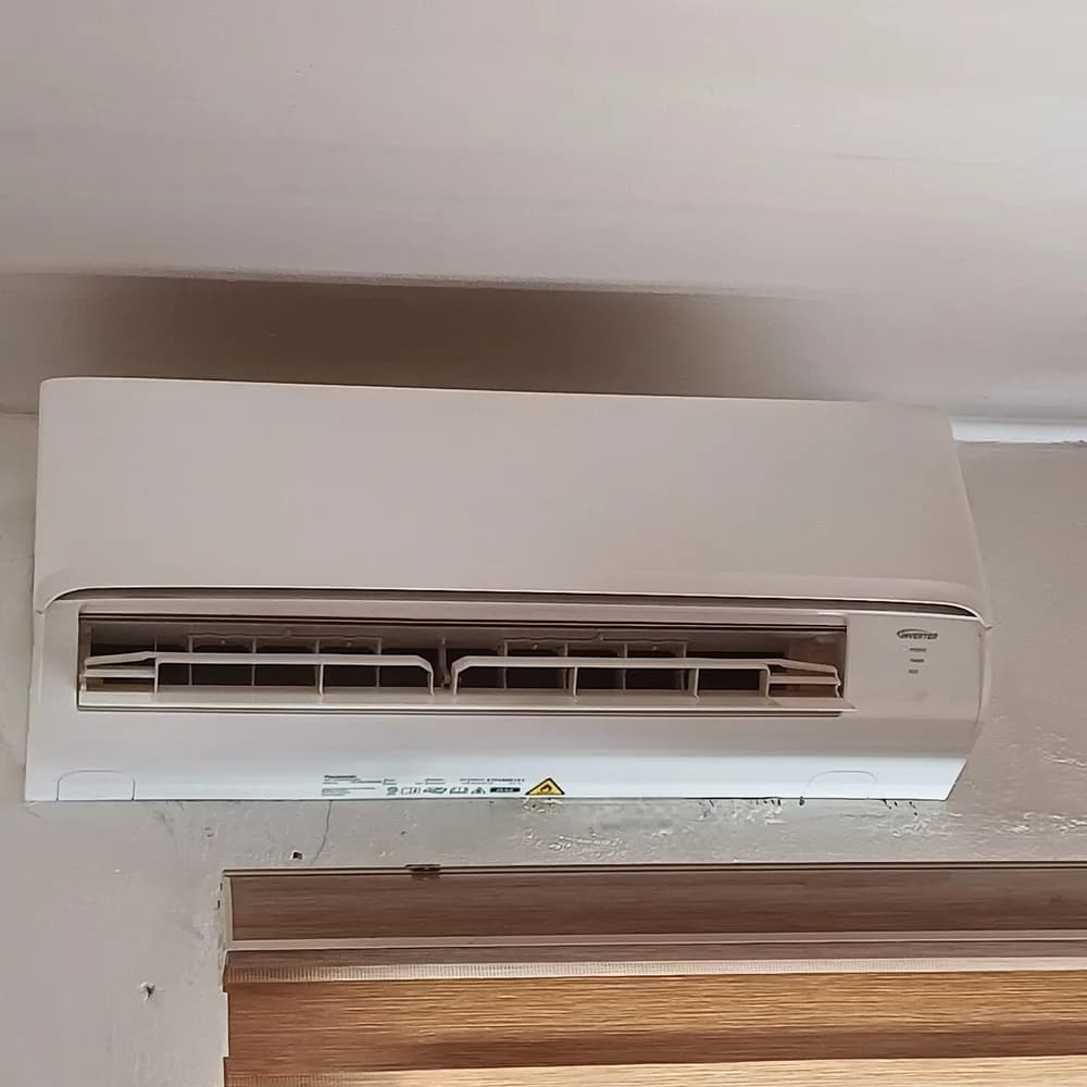 Aire Acondicionado Philco Split Convencional 12.000 BTU Frío/Calor - vista principal