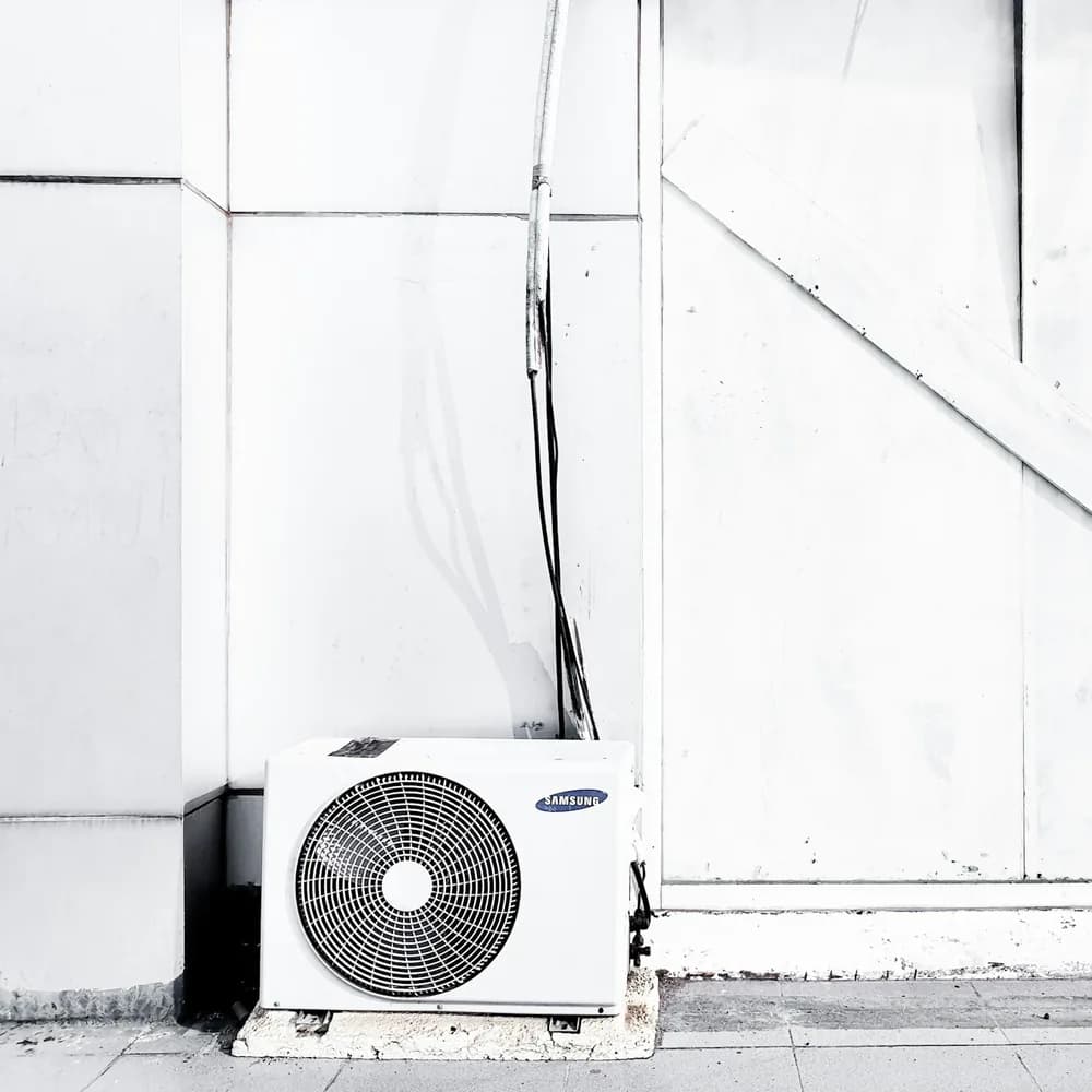 Aire Acondicionado Samsung WindFree Split Inverter 12.000 BTU Frío/Calor - en el ambiente