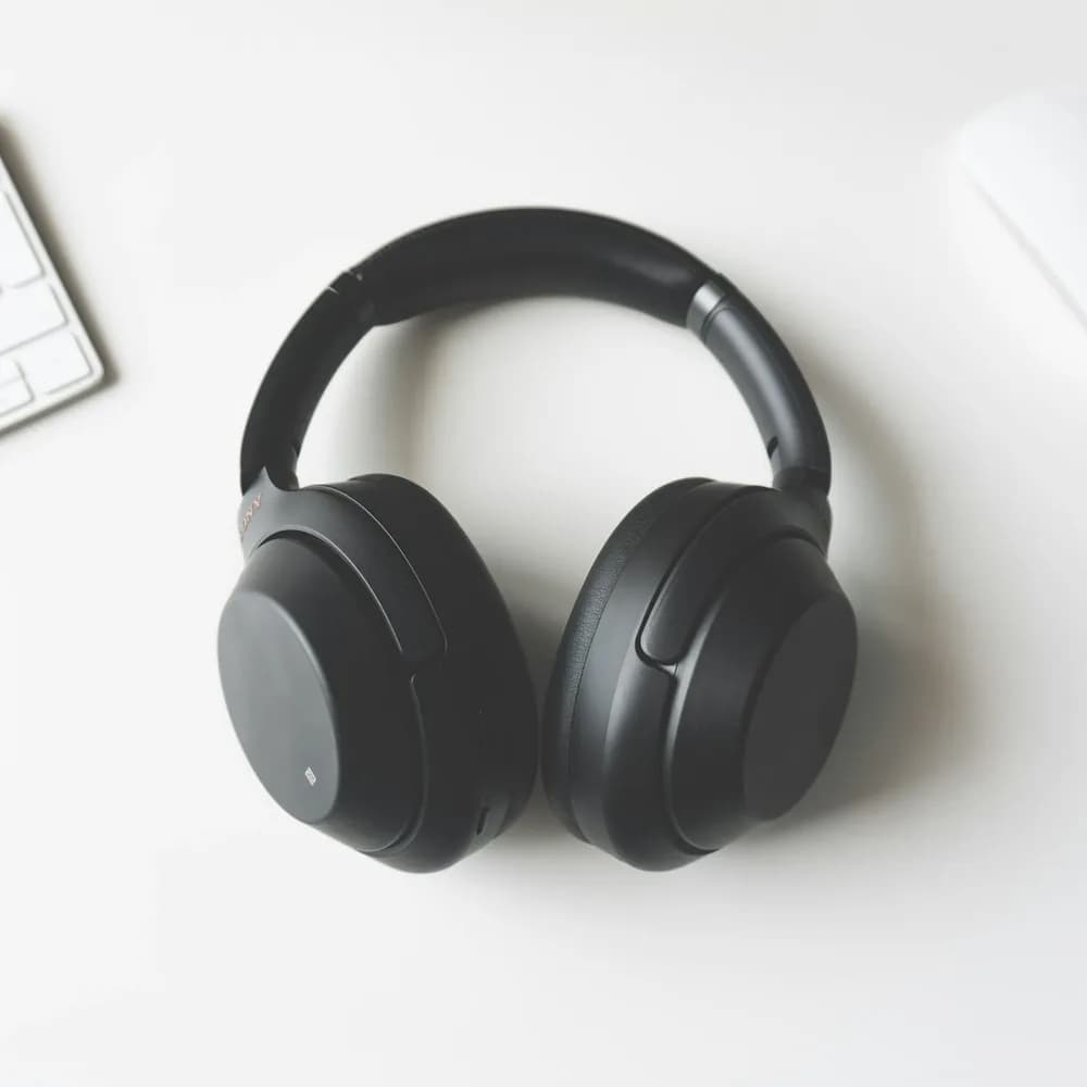 Auriculares Sony WH-1000XM5 Bluetooth con Cancelación de Ruido - en el ambiente
