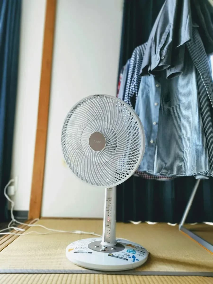 Ventilador de pie Midea DC Inverter 45 cm 12 velocidades, vista principal