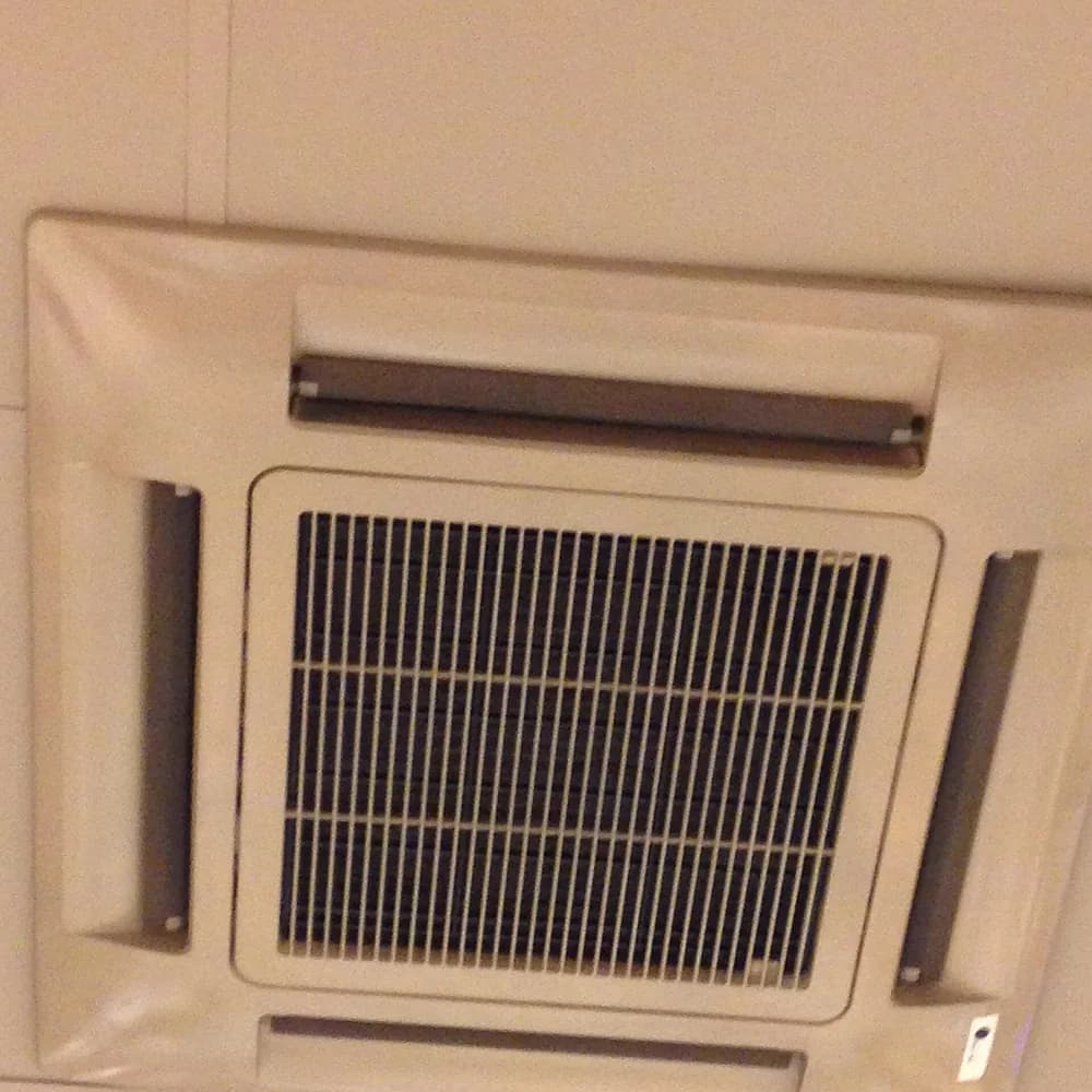 Aire Acondicionado Carrier Cassette Inverter 36.000 BTU Frío/Calor - en el ambiente