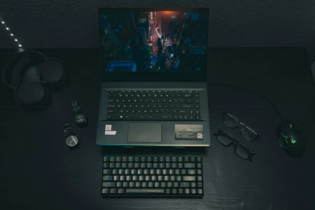 Notebook Gamer Asus TUF Gaming Fury 15,6" Ryzen 7 RTX 4050 16 GB 512 GB, vista principal